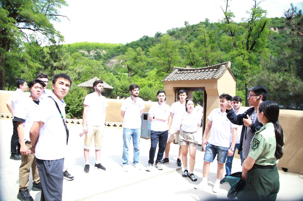 楊家?guī)X參觀2